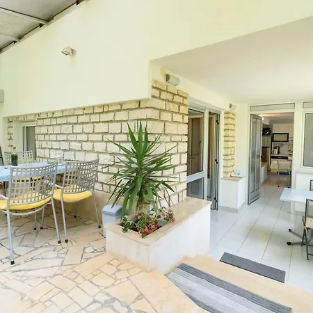 Appartamento Alba - Two Bedroom Rovigno